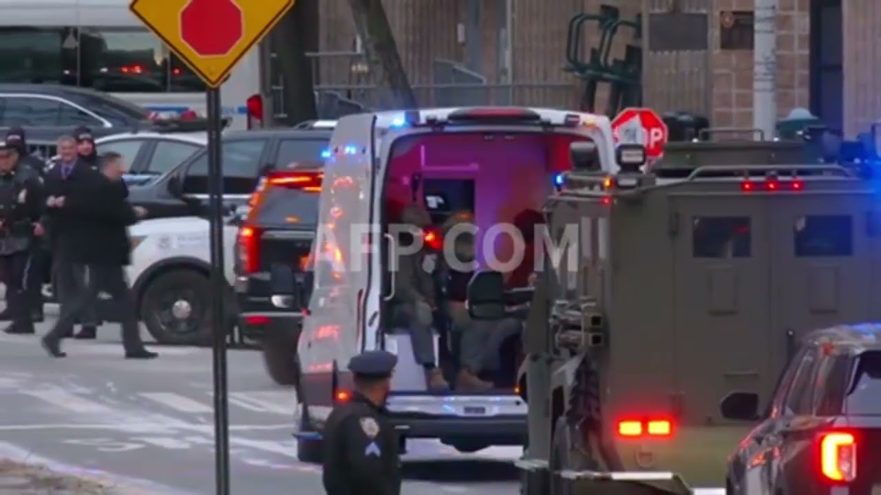 The convoy carrying deposed Venezuelan President Nicolas Maduro arrives at courthouse in New York