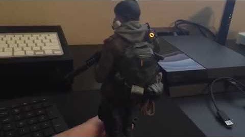 The Division Collectible Figurine (botched unboxing)