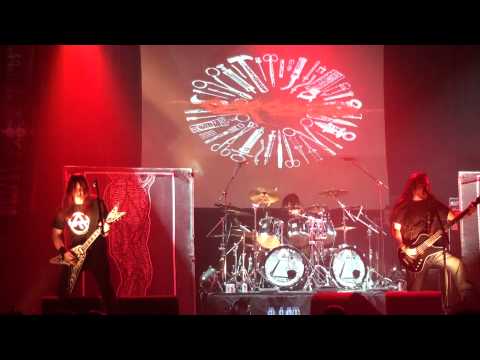 Carcass - Reek Of Putrefaction ( Neurotic Deathfest 2010 )