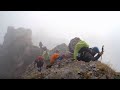 Une folle compétition de parapente et d’alpinisme en haute montagne