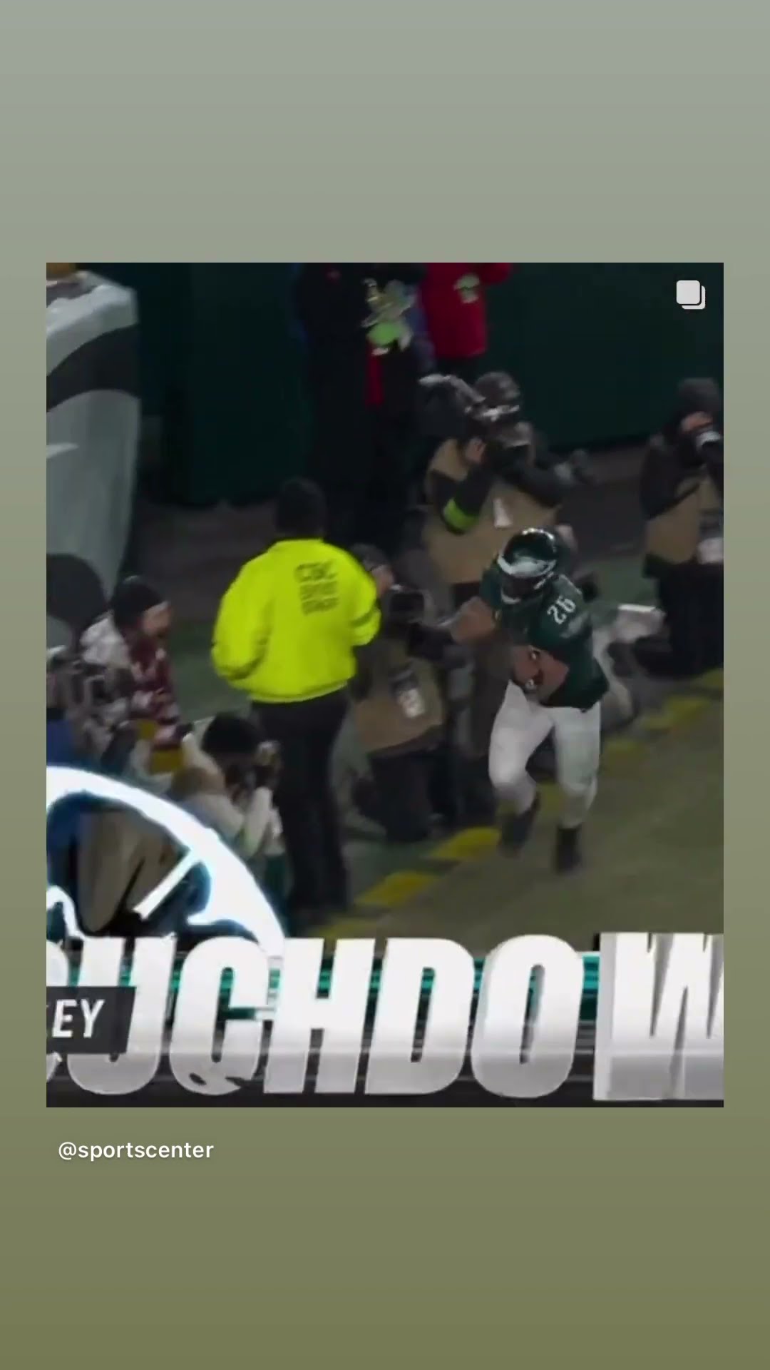 Night night #hoodnews #eagles #saquonbarkley #NFL #footballshorts #football #sports #touchdown #team