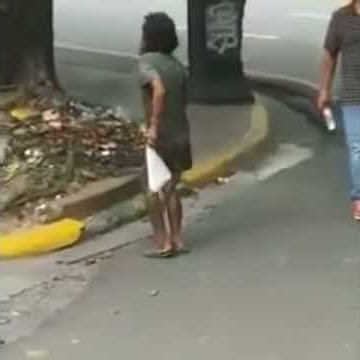 memang lagi tampan,orang gila lagi tampan