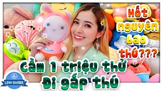 Linh Barbie Thử Thách Cầm 1 Triệu Đi Gắp Thú Bông Và Cái Kết Gom Nguyên Bao Thú I Linh Barbie Vlog