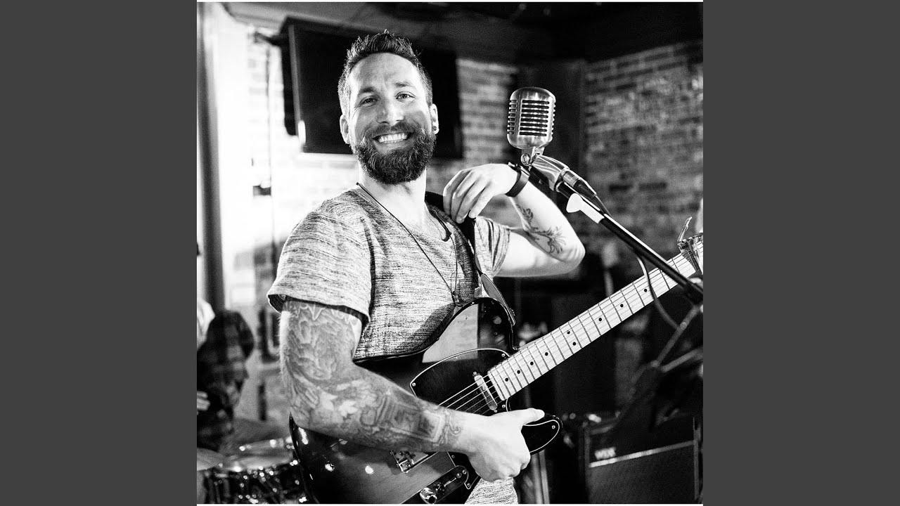 Seasons (Bella Goldwin Remix) bekijken op YouTube