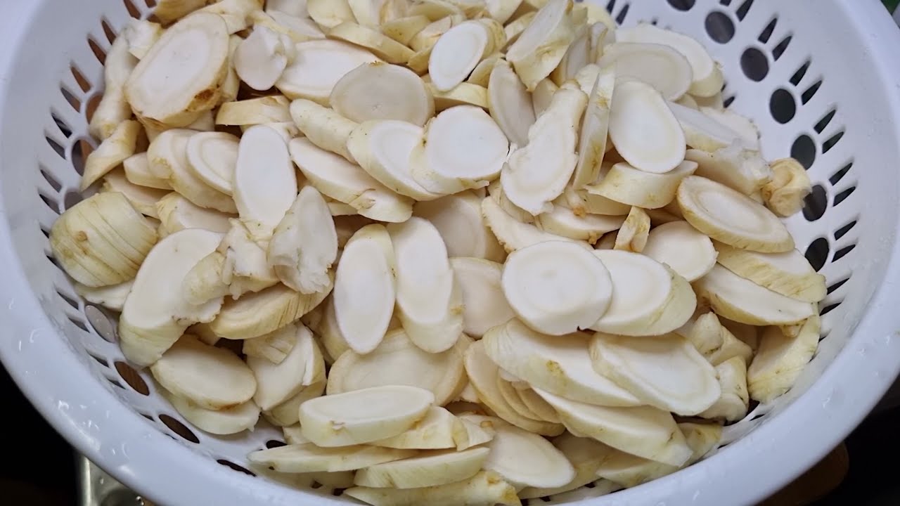 Ngâm Sâm Tươi Với Mật Ong