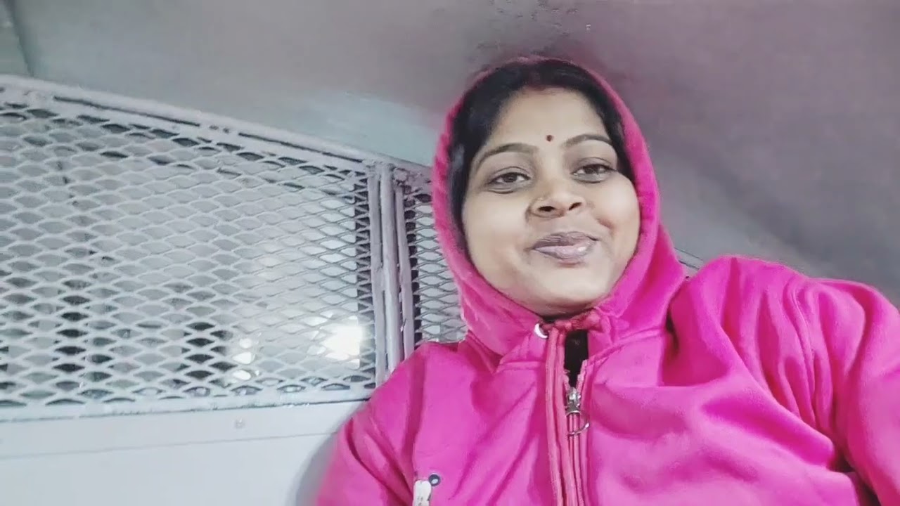 আনন্দ মজা করতে করতে ট্রেনের মধ্যে দীঘা চললাম