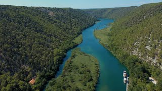 Waterfall Video Loop HD - No Copyright Relaxing Soft Music for Videos screenshot 2