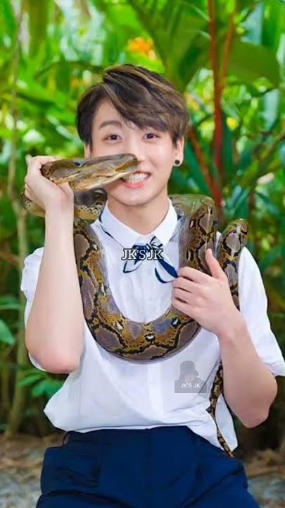 Hobi Oppa, We Hate Snakeu too 😂 | #jhope #bts #shorts #short