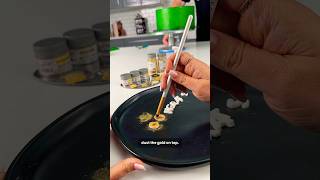 The Easiest Way To Apply Edible Luster Dust! ✨✨ #cakedecorating #cookieart