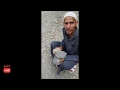 صعيدي ماخذ صخور رايح للجمرات يرجم الشيطان فاهم الوضع غلط 