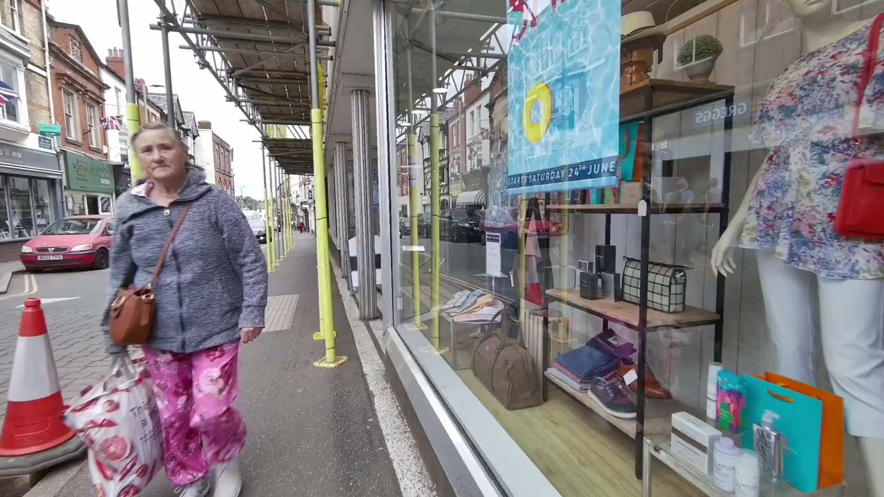 Tiverton Town Centre Walk (Phoenix Ln, Fore St, Gold St, River Lowman and Lowman Green Clock Tower)