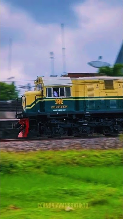 Story 30 detik kereta api aesthetic vintage keren😍|| KERETA API MASINIS TERBARU 2022