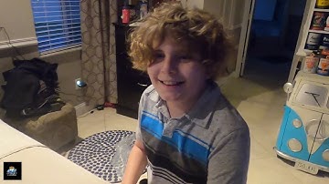 JAIDENGAMERHD - UNBOXING THE VALVE INDEX