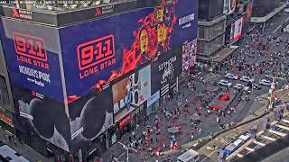 Times Square: 1560 Broadway View Live