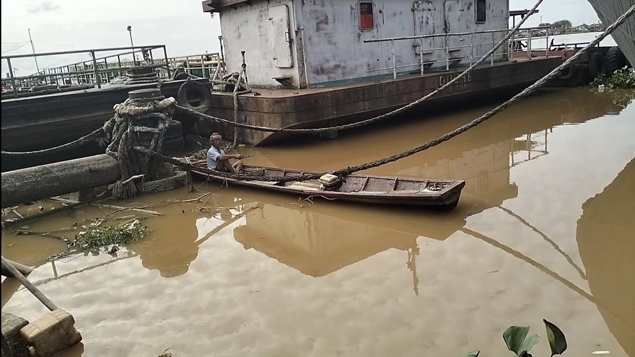 KAKEK2!!!Hobby mancing tidak melihat USIA. Dapat REJEKI hari Puasa ke 5.