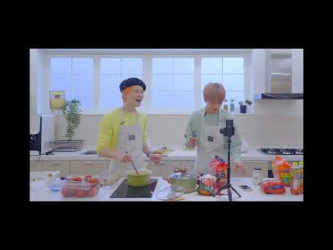 [NCT지성/천러]알람 소리에 놀라는 지성과 그런 지성을 보고 배꼽 빠지게 웃는 천러