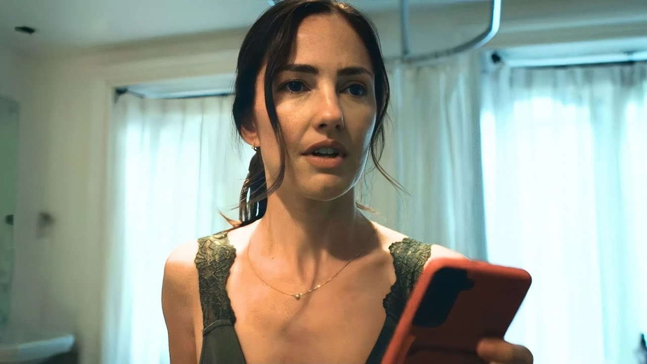 Женщина проверила телефон лучшей подруги и раскрыла чудовищную тайну о ее муже