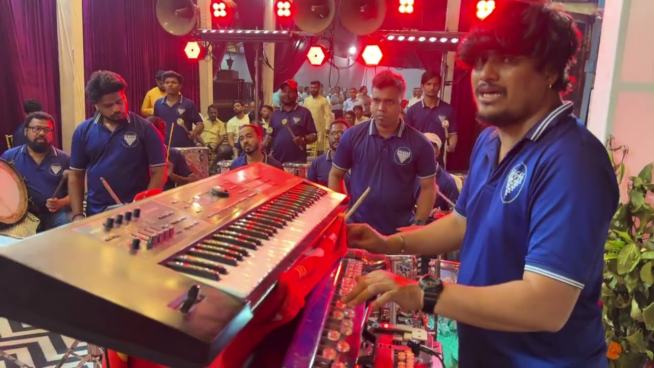 VLOG 243 || VASHI KOPRI GAV  HALDI SHOW ❤️ |पब्लिक झाली एकदम खुश 💕 एकदम खतरनाक वाजवलं सर्वानी…🥰