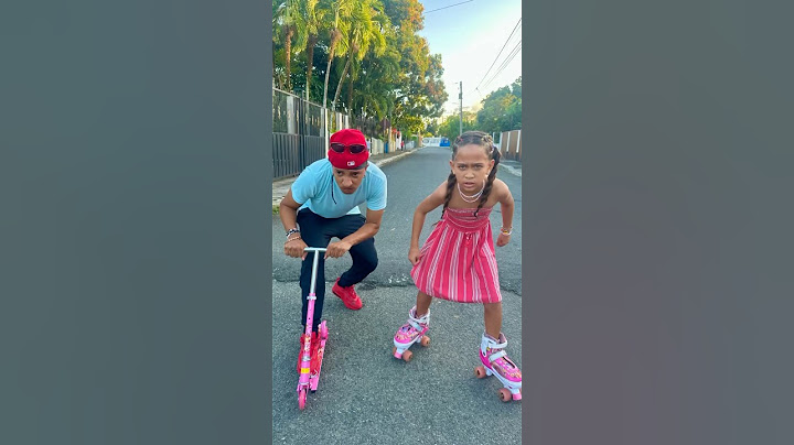 Carrera en patines con danibelkis 😂 #humor #graciosa #comedia