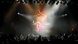 Kittie - 03.Spit (Live México, Circo Volador, 28 - 06 - 2003)