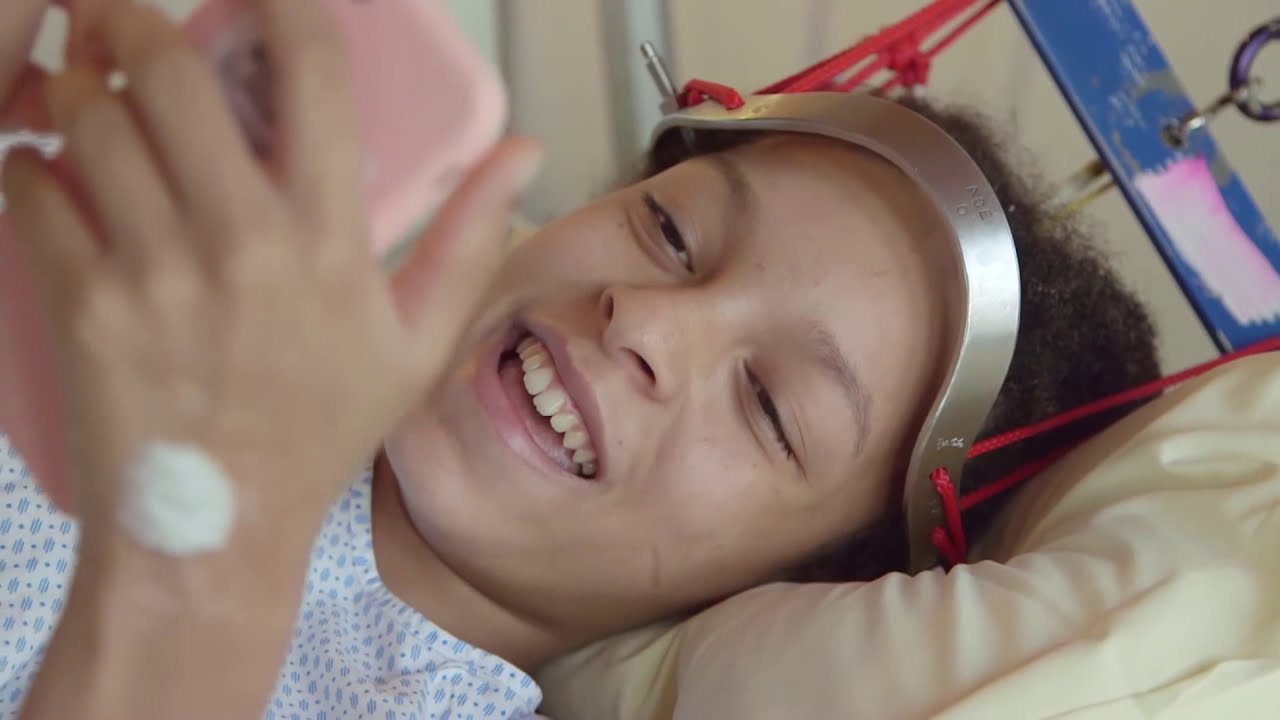 Она борется со своим уродством