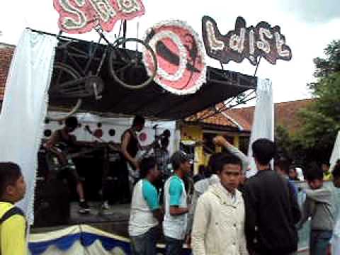 HOLY BOARD HEAD - Terjerat Gelap Dalam Sepi