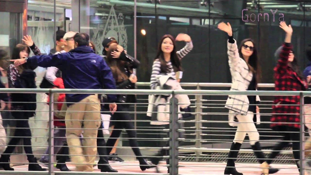 140111 HD SNSD SUWANNABHUM AIRPORT
