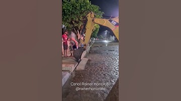 Thumbnail of operador no talento#shorts #viral #caminhão #retroescavadeira #trending #rainerhonorato #maquinas