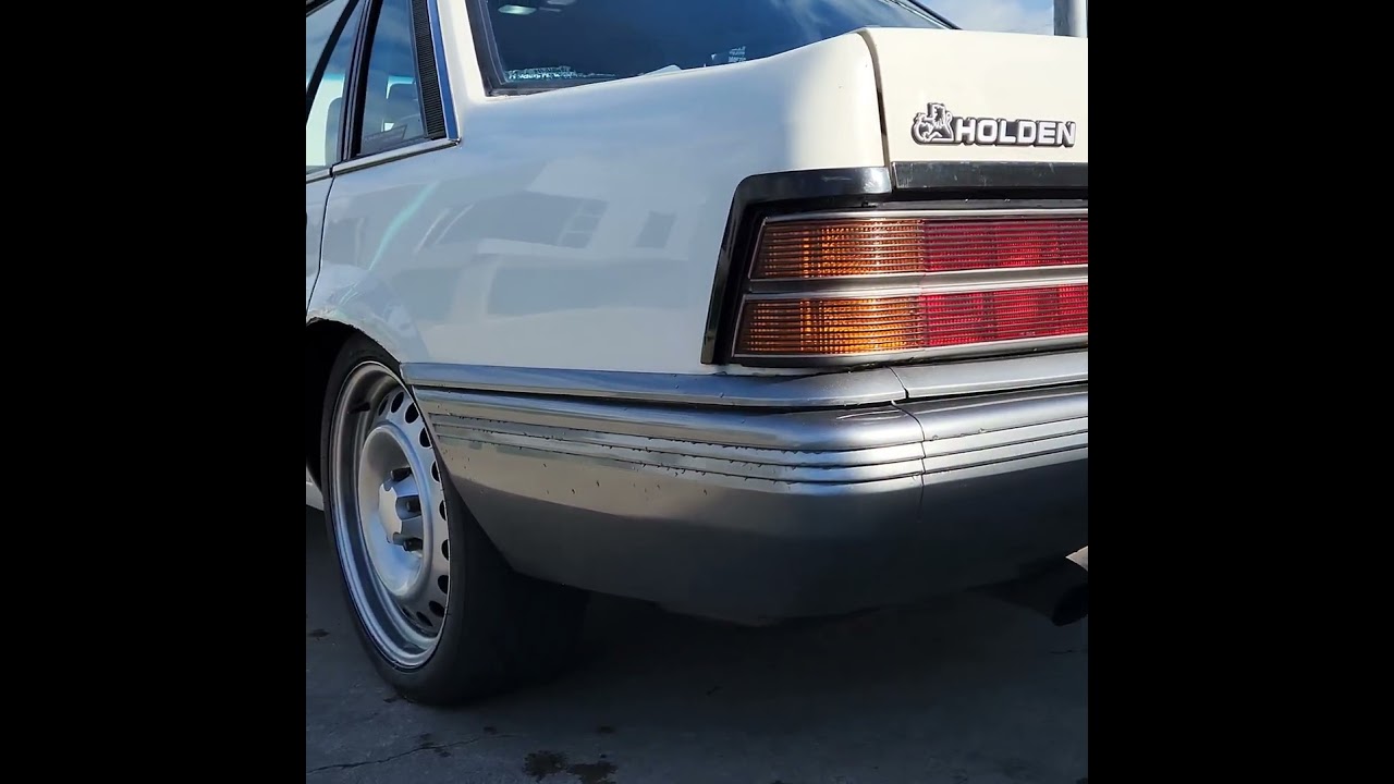 VL Turbo RB30 Revs – Iconic Aussie Sound!