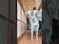 実家帰省中、母の浴衣は薔薇🌹葉牡丹じゃないわよね…娘気分を味わって👘 #kimono #fashion #浴衣 #着物