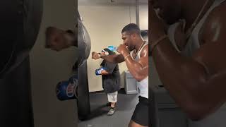 Anthony Joshua’s Viral Knockout Punch Still Dominates Social Media #boxing #fightprep #fighthype#mma
