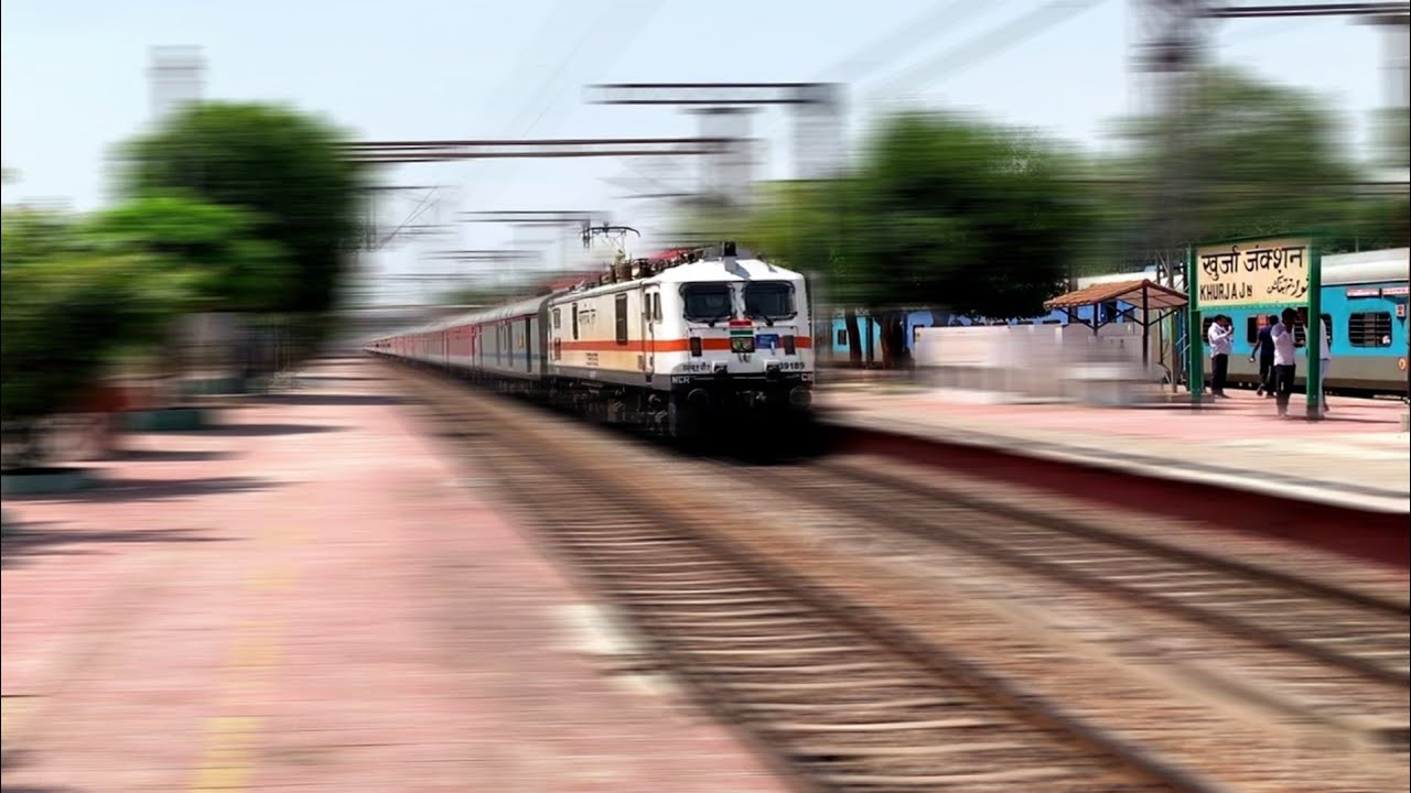 Dangerous Back To Back 4 Overtakes Gomti Express At Khurja Jn dangerous-back-to-back-4-overtakes-gomti-express-at-khurja-jn