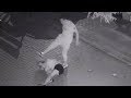 女子深夜街头遭暴打扒衣猥亵 68秒恐怖过程 慎入 女子深夜街头遭暴打扒衣猥亵 68秒恐怖过程 慎入