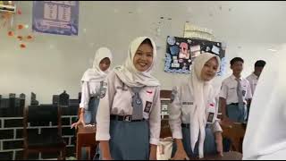 Download Lagu ICE BREAKING KELAS XI F 9 \ MP3 Download Lagu ICE BREAKING KELAS XI F 9 \ MP3