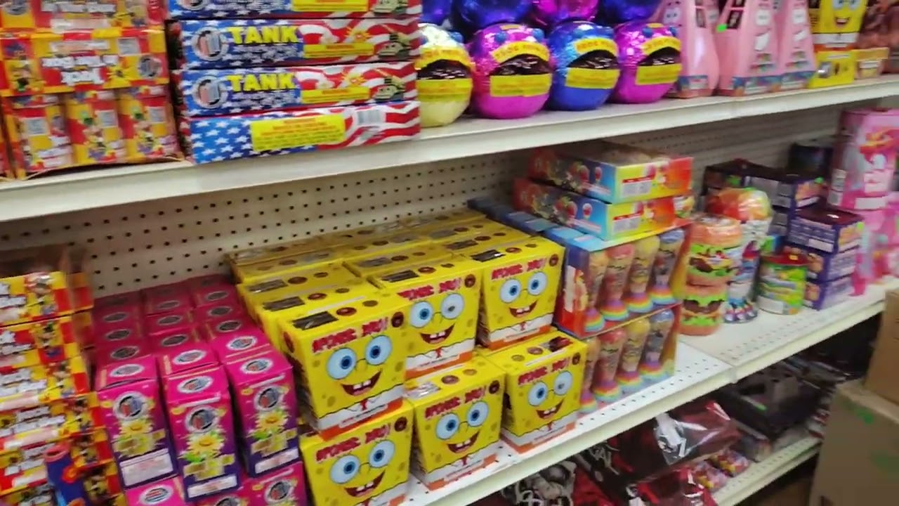 Pyro road trip! Fireworks for new years! Checking out pyrolandia and Direct From China (DFC) 