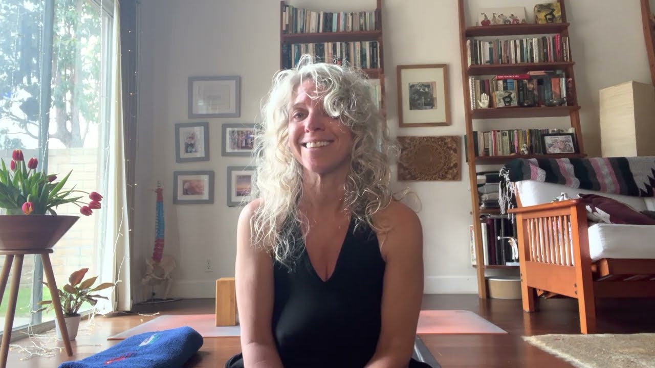 L2:3 Yoga Flow - Backbendy Play ❤️