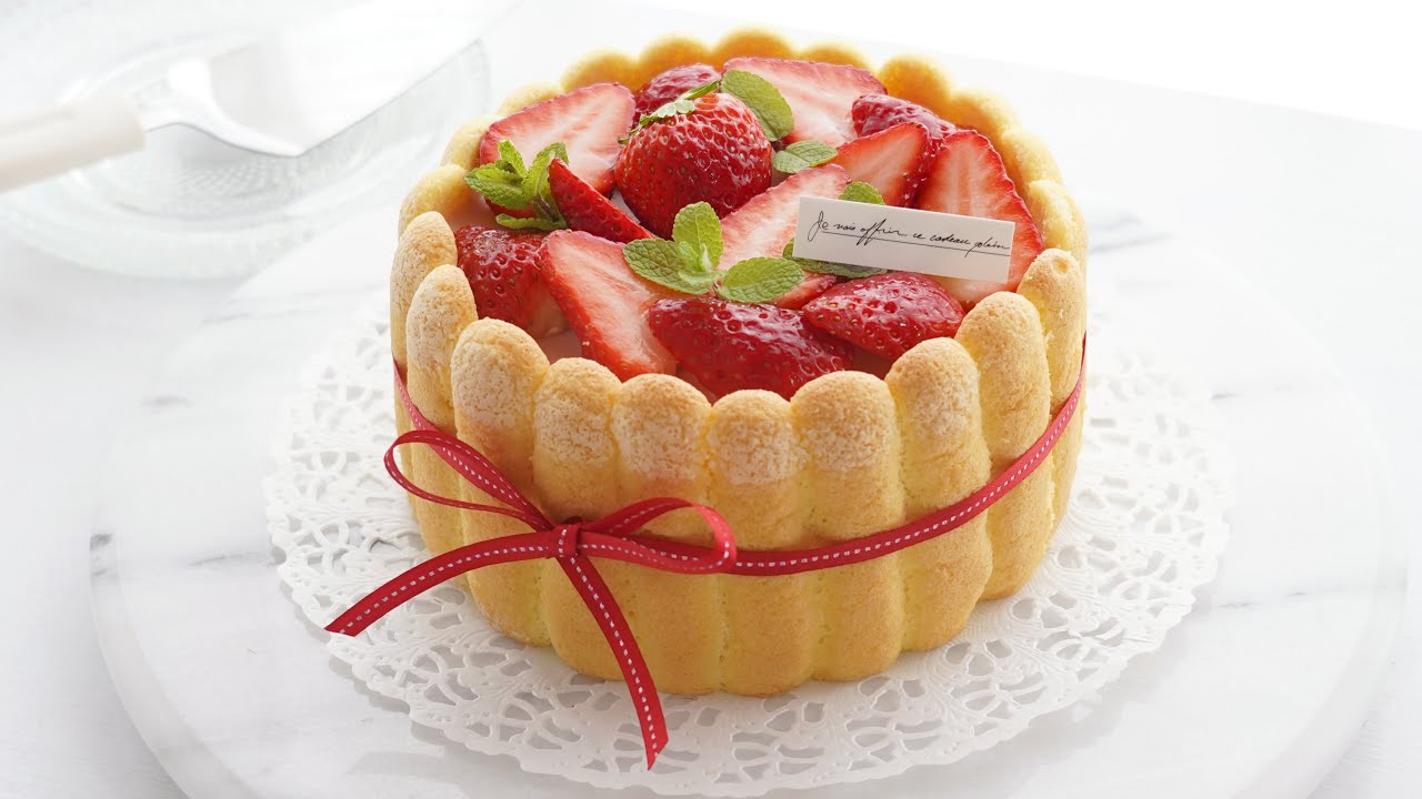 意外と簡単❣️苺シャルロットケーキの作り方・レシピ　バター不使用・高コスパ! 中身は二層のムース!母の日ケーキにも❣️