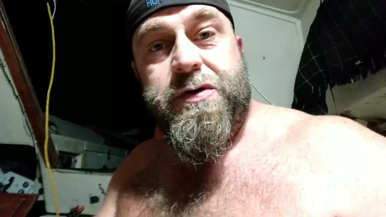 ⁣A tip when inspecting thru-hulls...