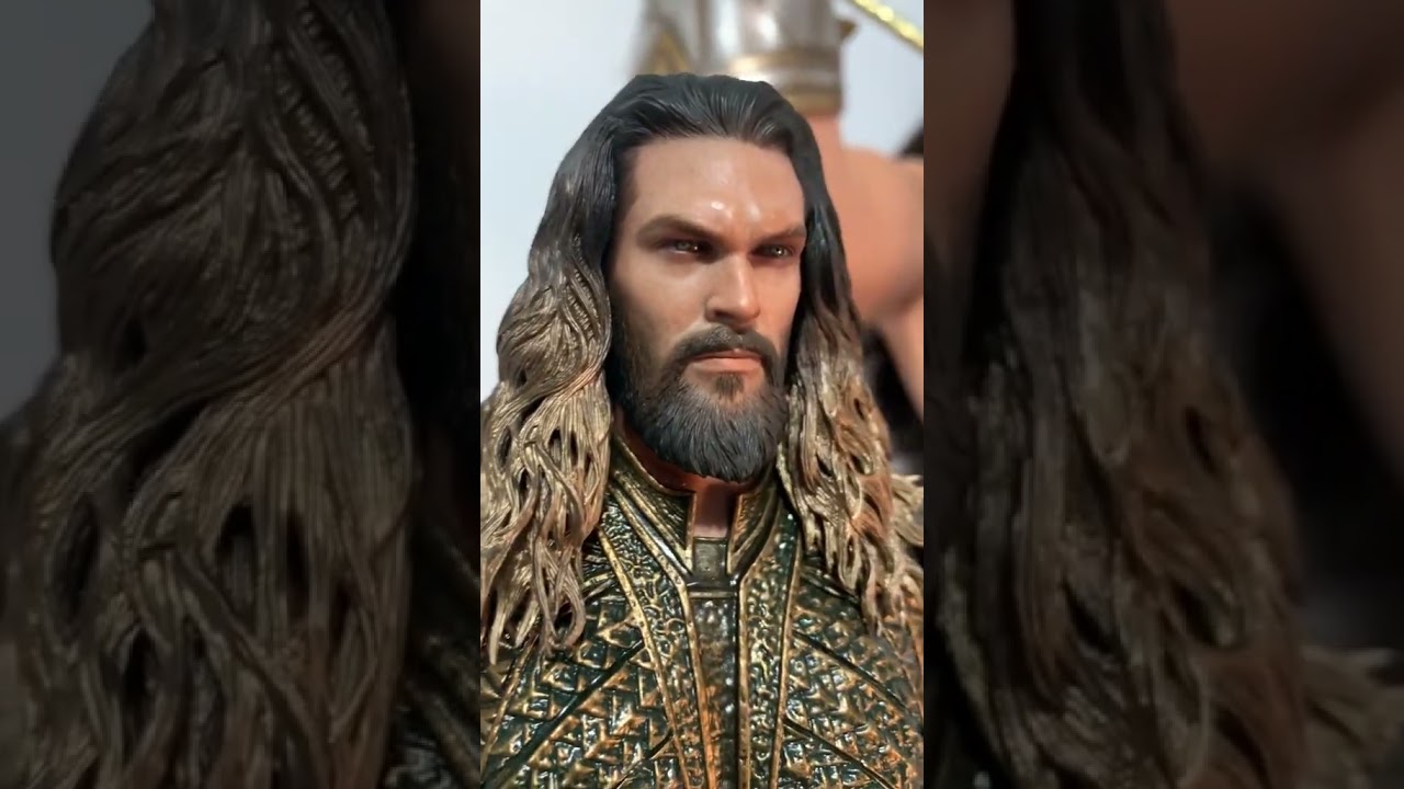 HOT TOYS AQUAMAN JUSTICE LEAGUE. 