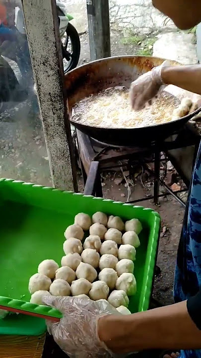 Jajanan Viral.. Getuk Goreng isi gula manis #streetfood #kudus #kuliner #2022