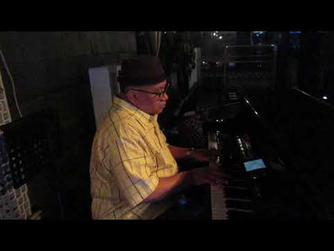 Ramon Papana sekilas Piano
