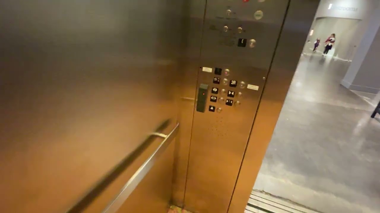 Jordan’s furniture main elevator 