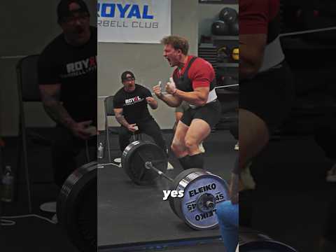 Powerlifting Competition Reacts To 900LBS Deadlift 🏆 #shortsvideo