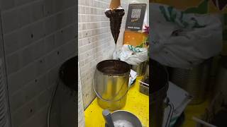 So scrumptious chocolate vanilla ice cream dipped in chocolate sauce  #viral #youtubeshorts #yt