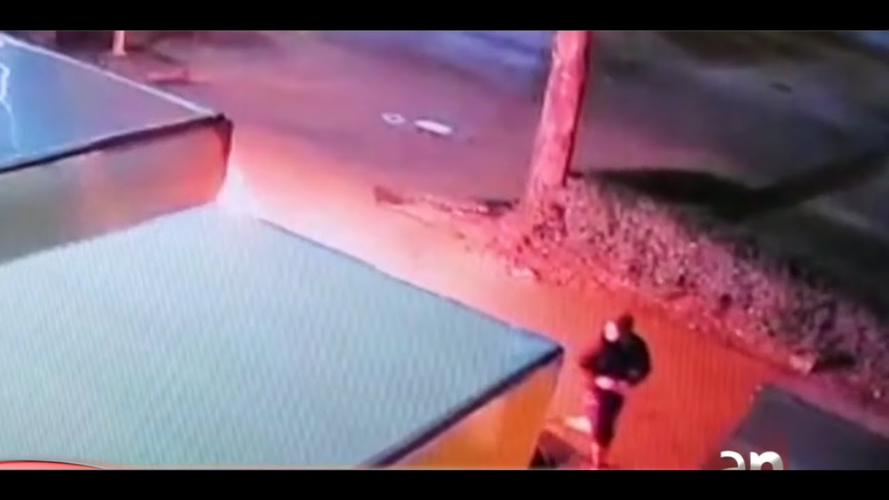 americateve | Le prenden fuego a los camiones del negocio de un cubano de Hialeah y todo queda captado en cámara