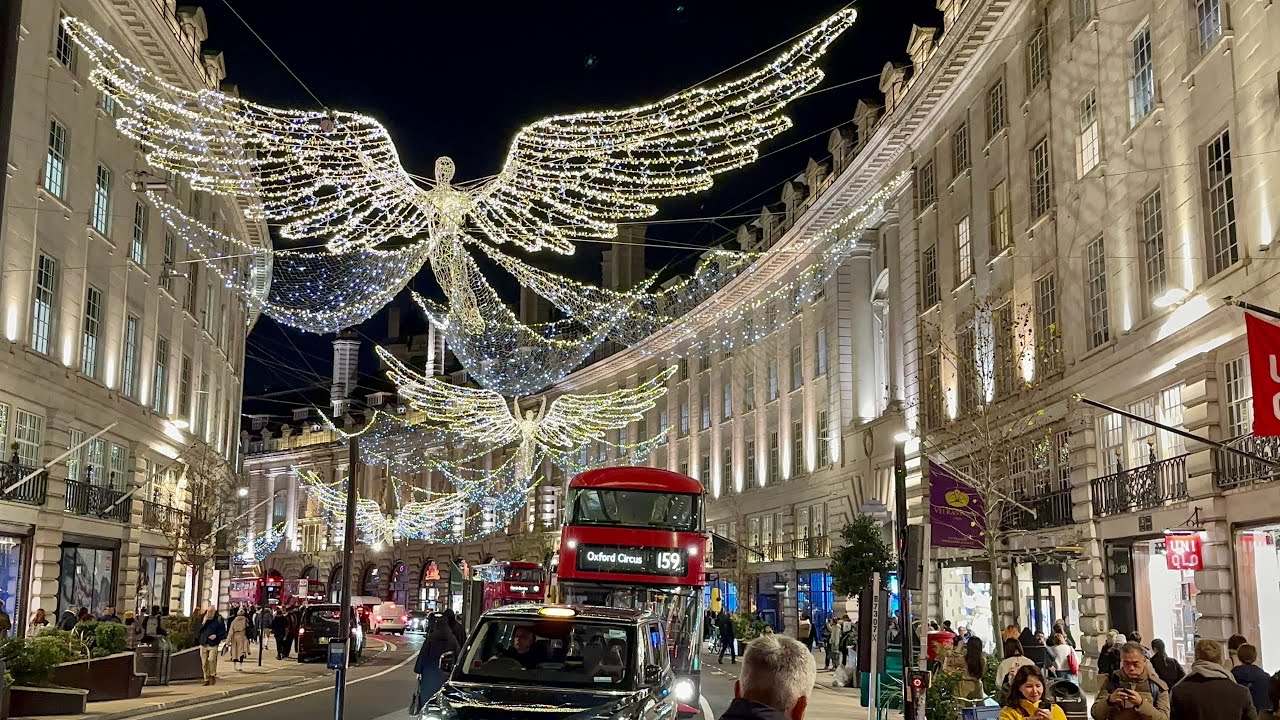 Stor mørkere Putte London Best Christmas Lights and Shops Displays 2022 | London's Walking  Tour [4K HDR] - YouTube