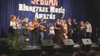 Miniatura de vídeo de "01 THE DAUGHTERS OF BLUEGRASS IM GONNA LOVE YOU NOW"