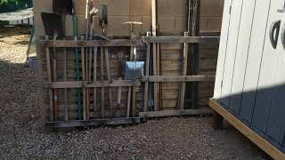 Pallet garden tool storage. Gardening hacks