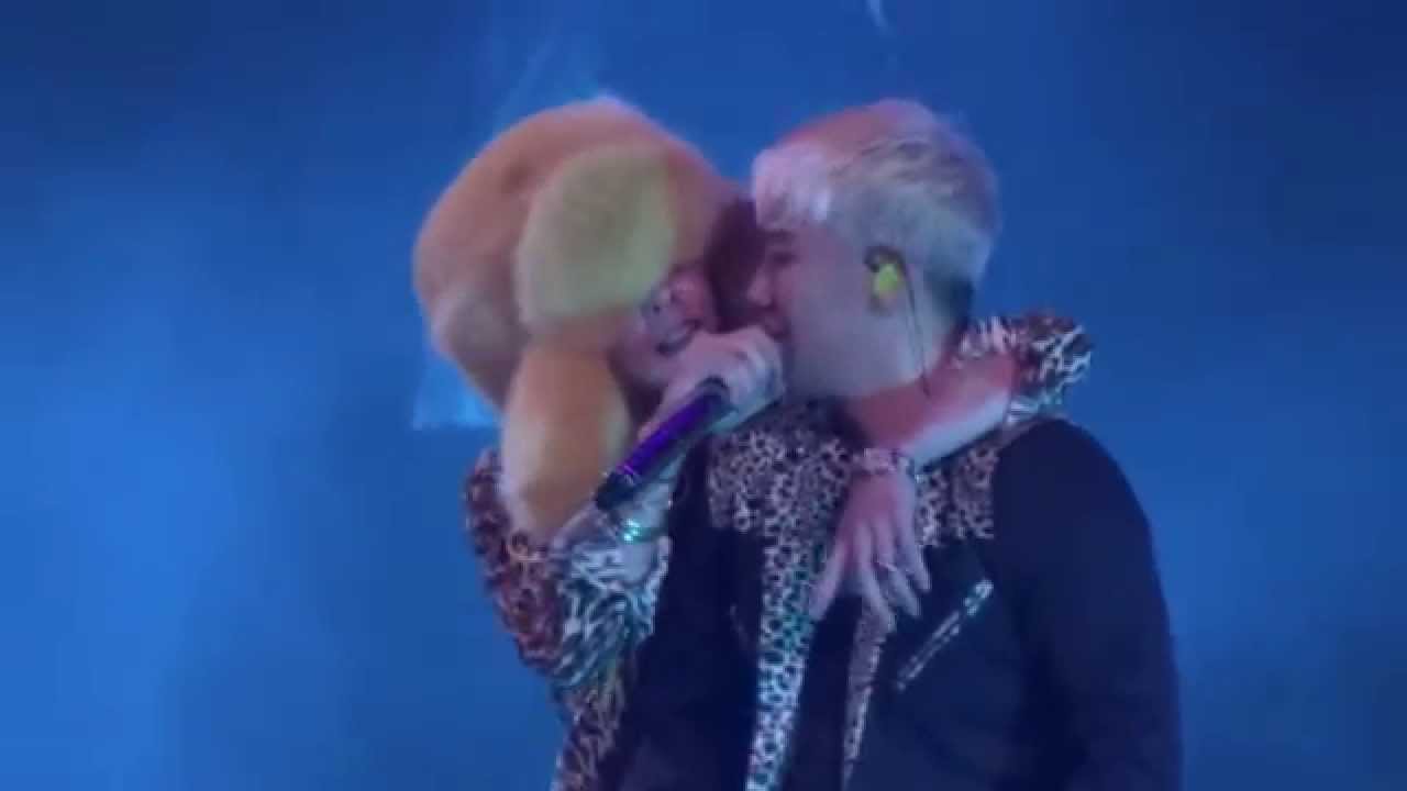 Big Bang - Sober (GD makes Seungri sing his part) [Sydney Day2]