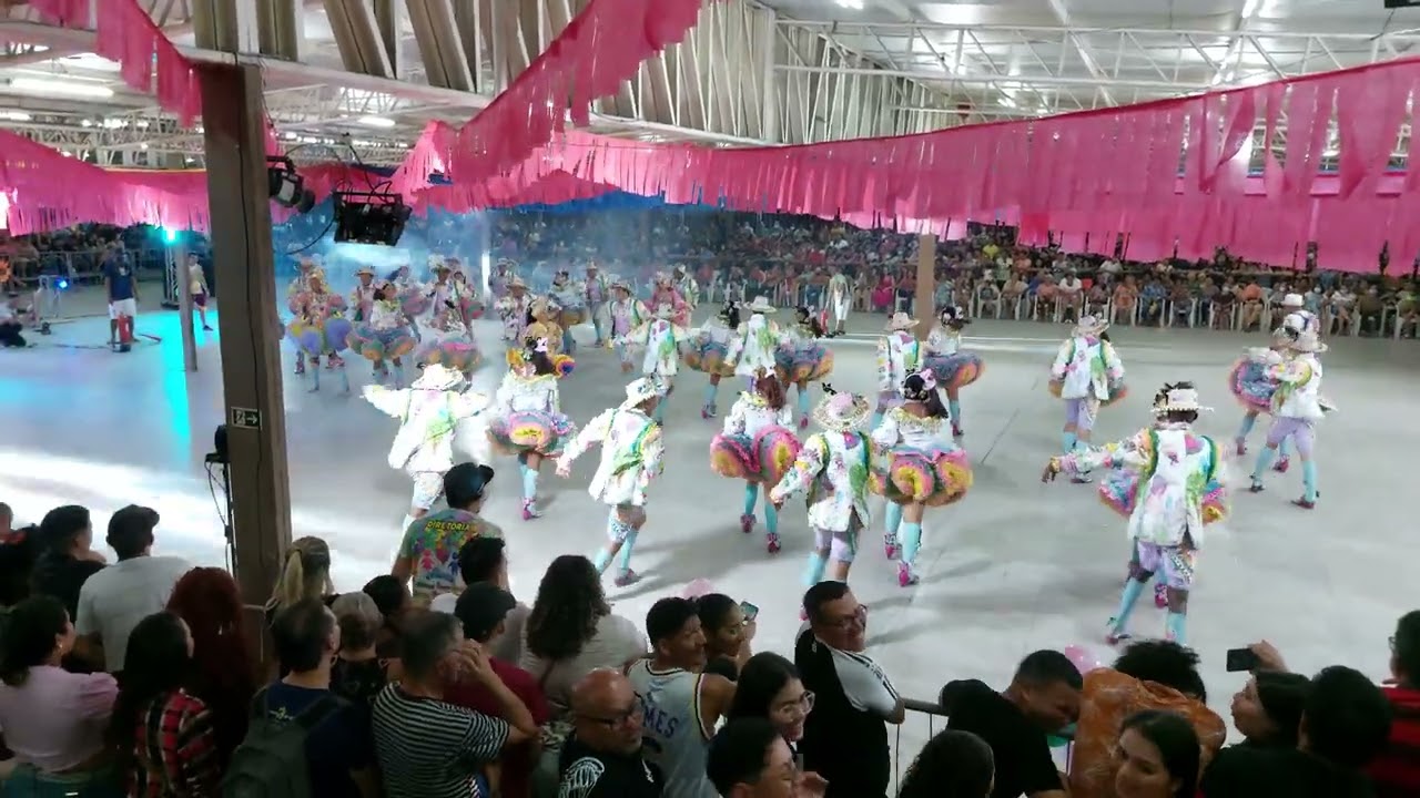 Entre às CAMPEÃS DO ESTADO Quadrilha Fuzuê Junino 2022 (CENTUR)